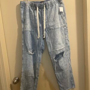 Gap Light Blue Distressed woman’s Jeans